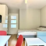 Mieszkanie 865 Z Balkonem & Parking Lägenhet